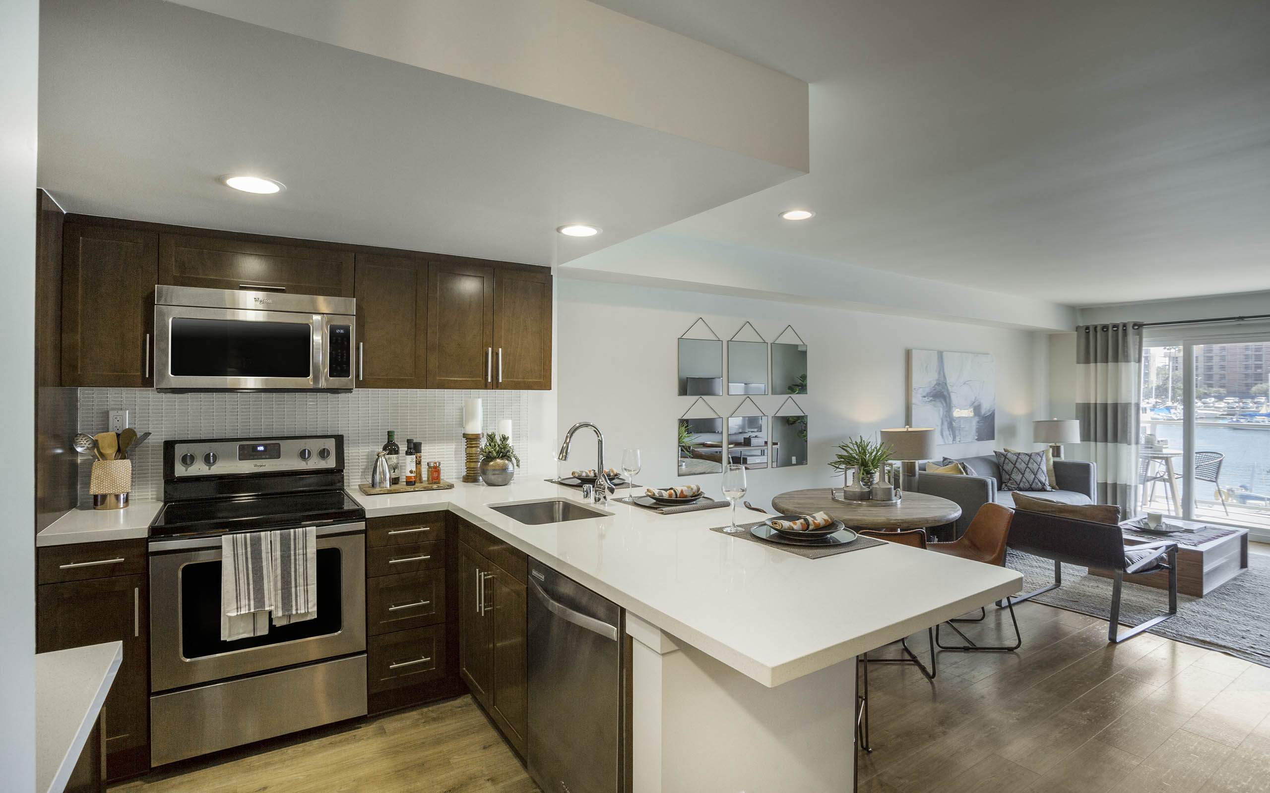Wayfarer® Apartments + Marina Image 12