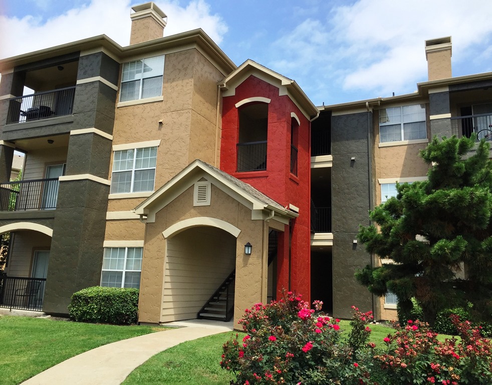 Photos and Video of Sheffield Square in Grand Prairie, TX