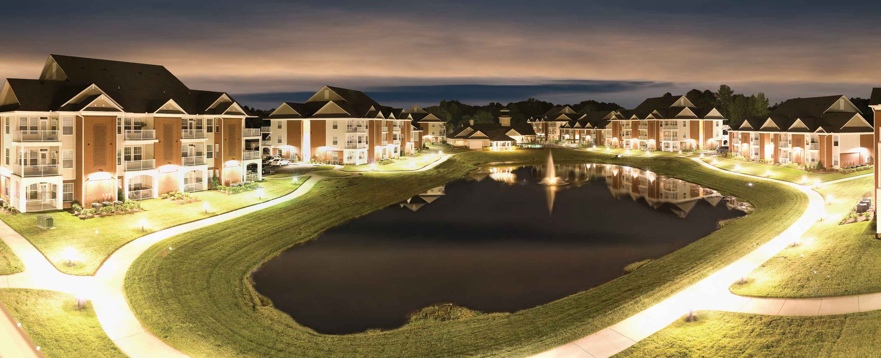Falcon Creek Apartments in Hampton VA, 1 & 2 Bed Luxury Apartments