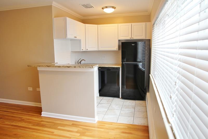 929 Marion Image 27