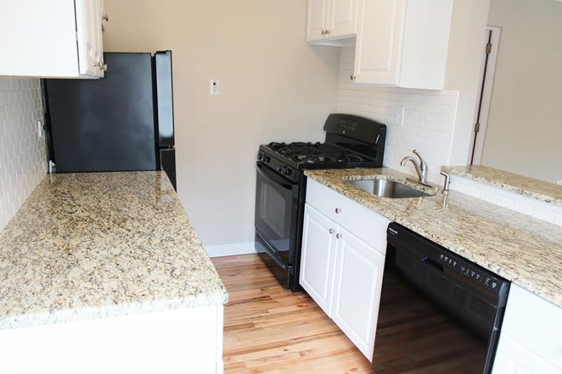 929 Marion Image 29