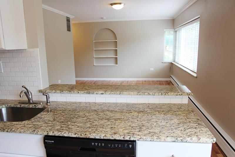 929 Marion Image 30