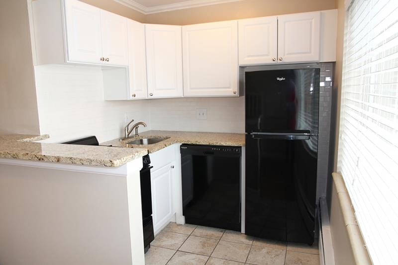 929 Marion Image 31