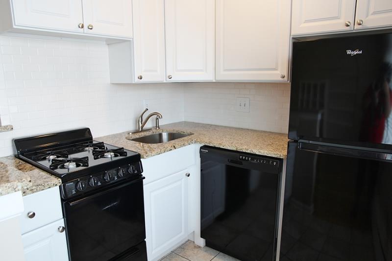 929 Marion Image 32