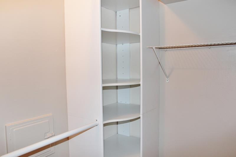 929 Marion Image 38