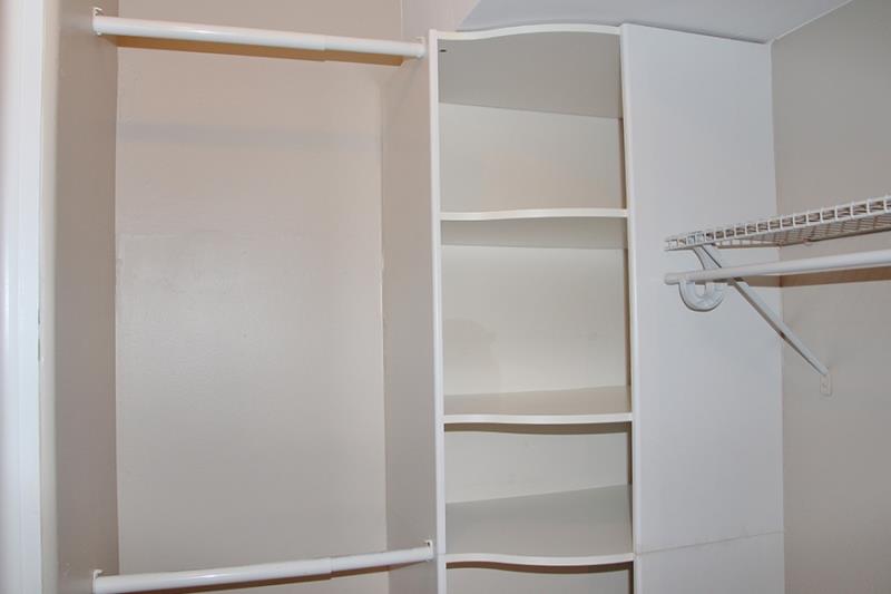929 Marion Image 39