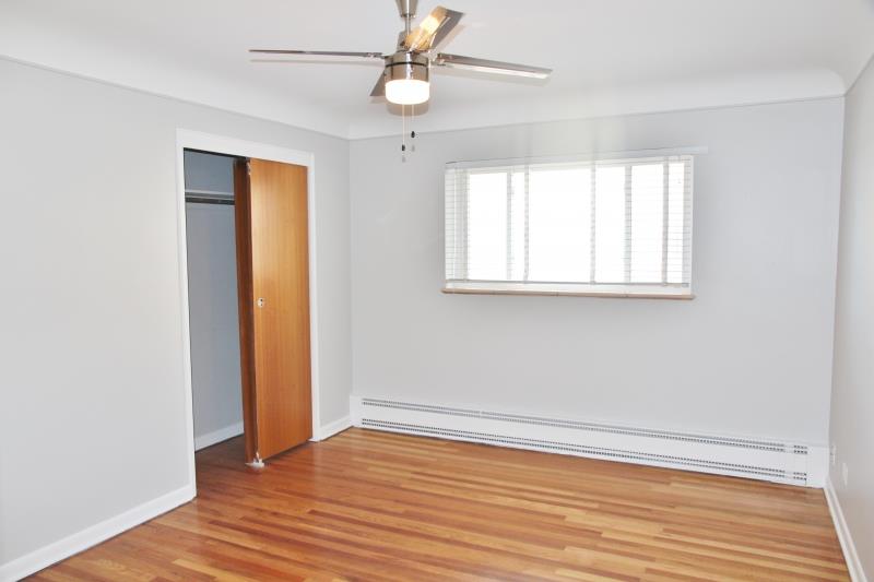 1075 Corona Image 32