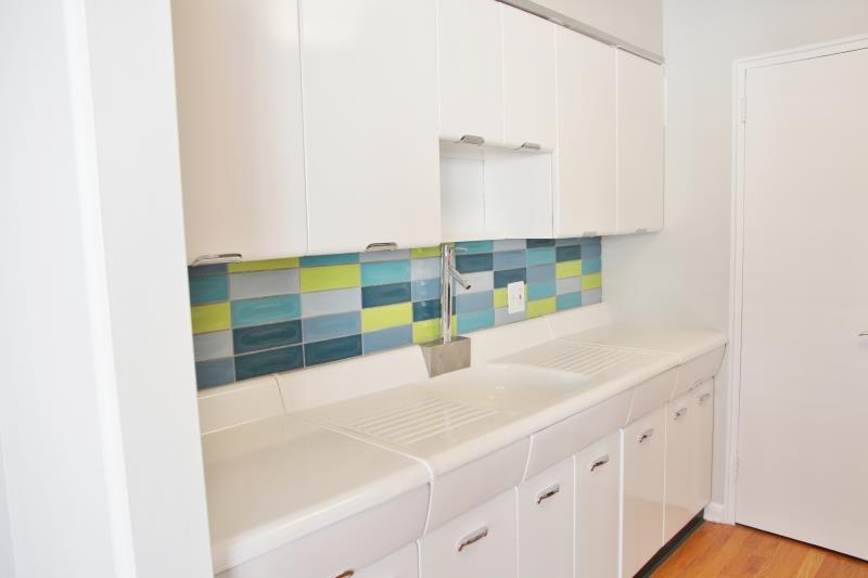 1075 Corona Image 35