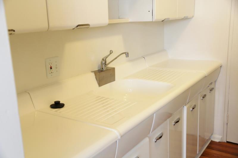 1075 Corona Image 36