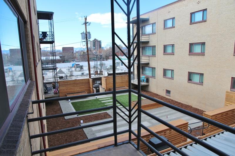 1075 Corona Image 19
