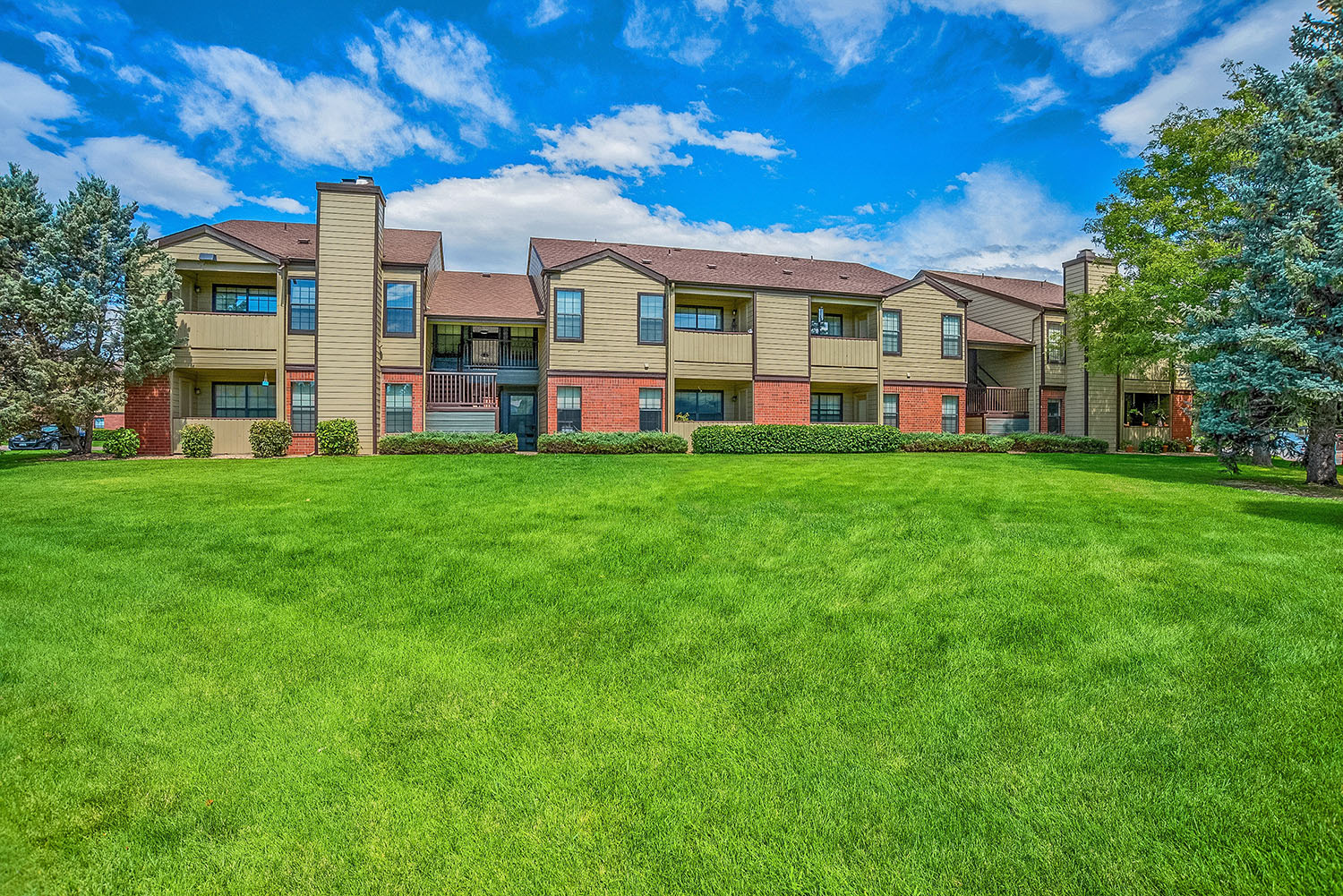 Country Club West Apartments Image 42