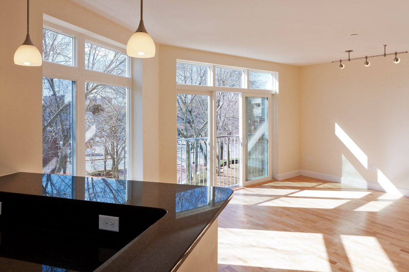 7 Cameron Apartments Image 6
