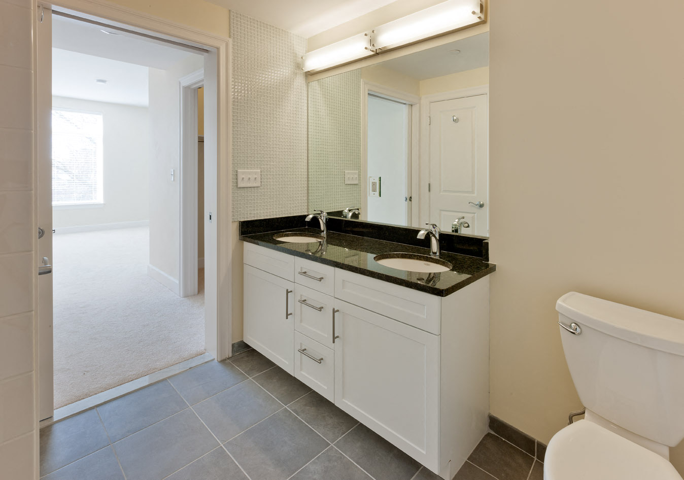 7 Cameron Apartments Image 8