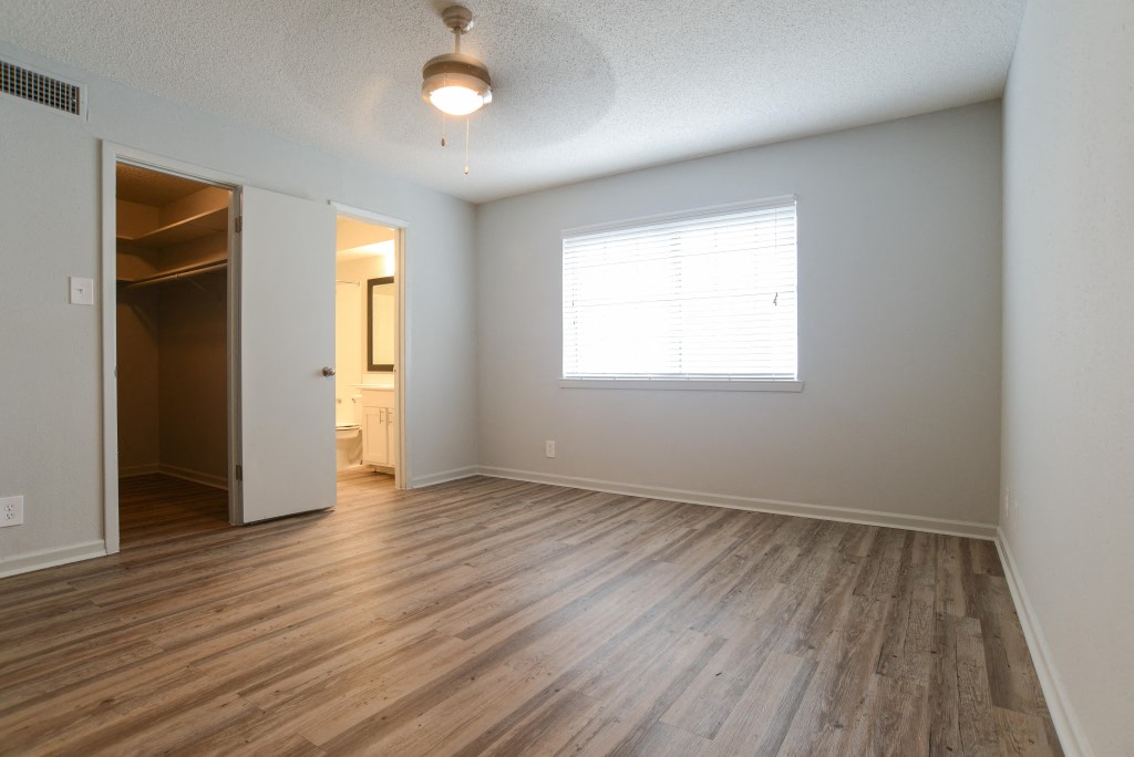 Photos and Video of Jewel Apartments in Austin, TX