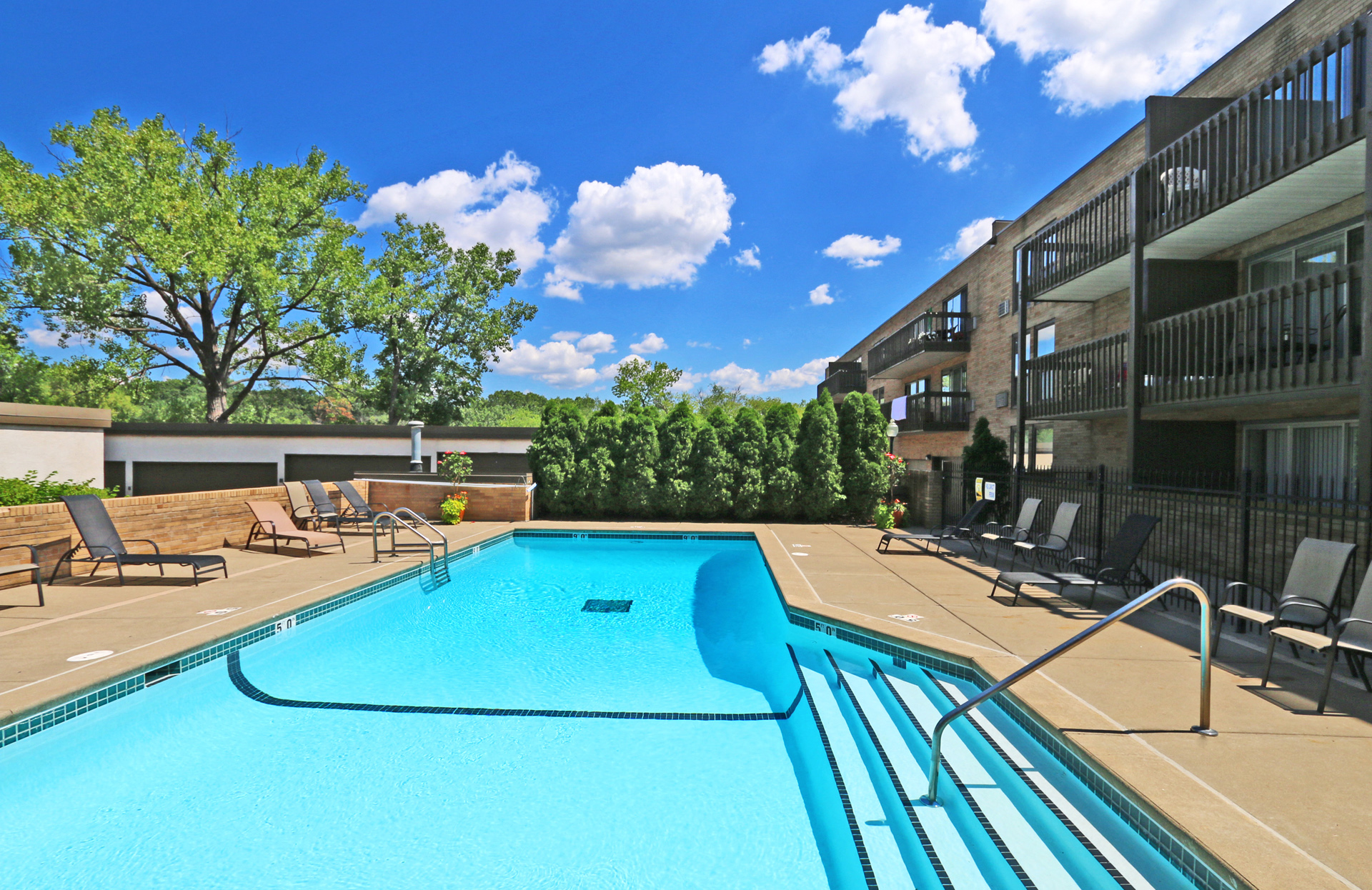 Lexington Hills Apartments Apartments in St. Paul, MN