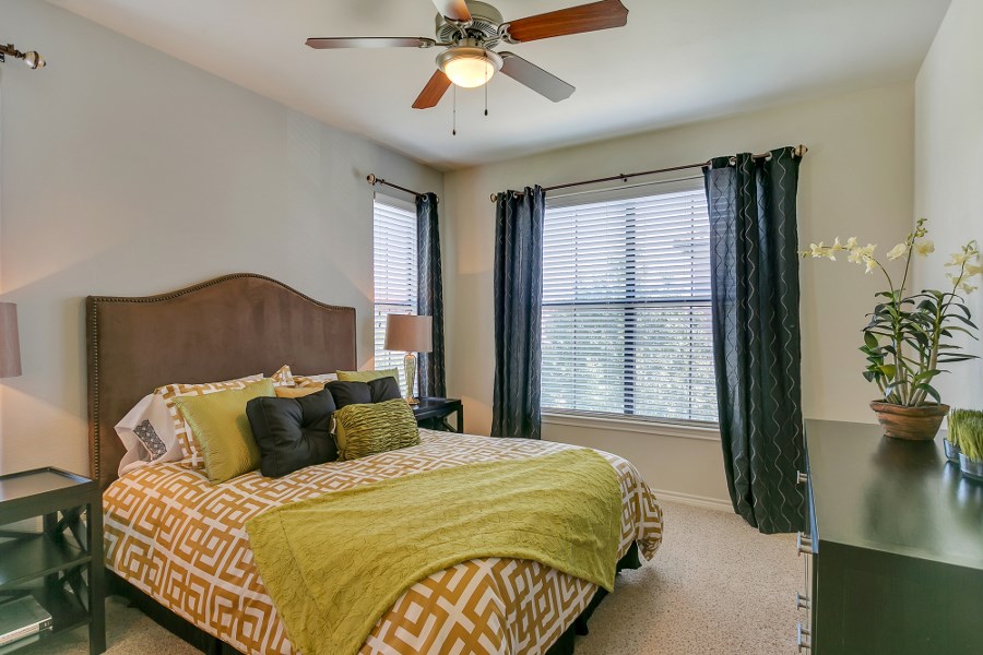 La Villita Apartments in Irving, TX