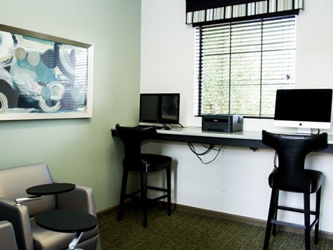 Internet Café with Wi-Fi Hotspot