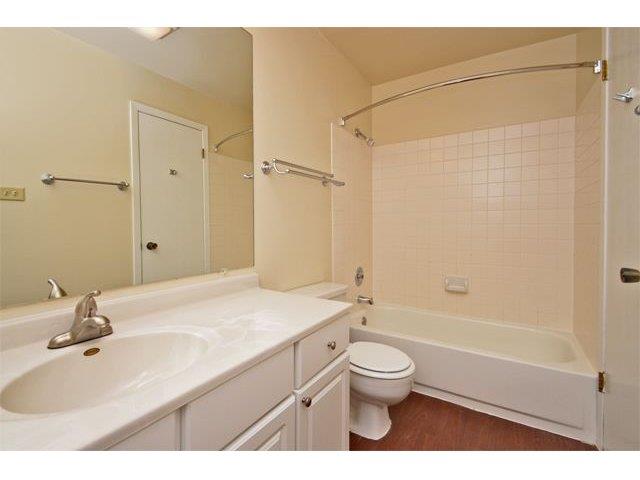 Residence at the Links Image 24