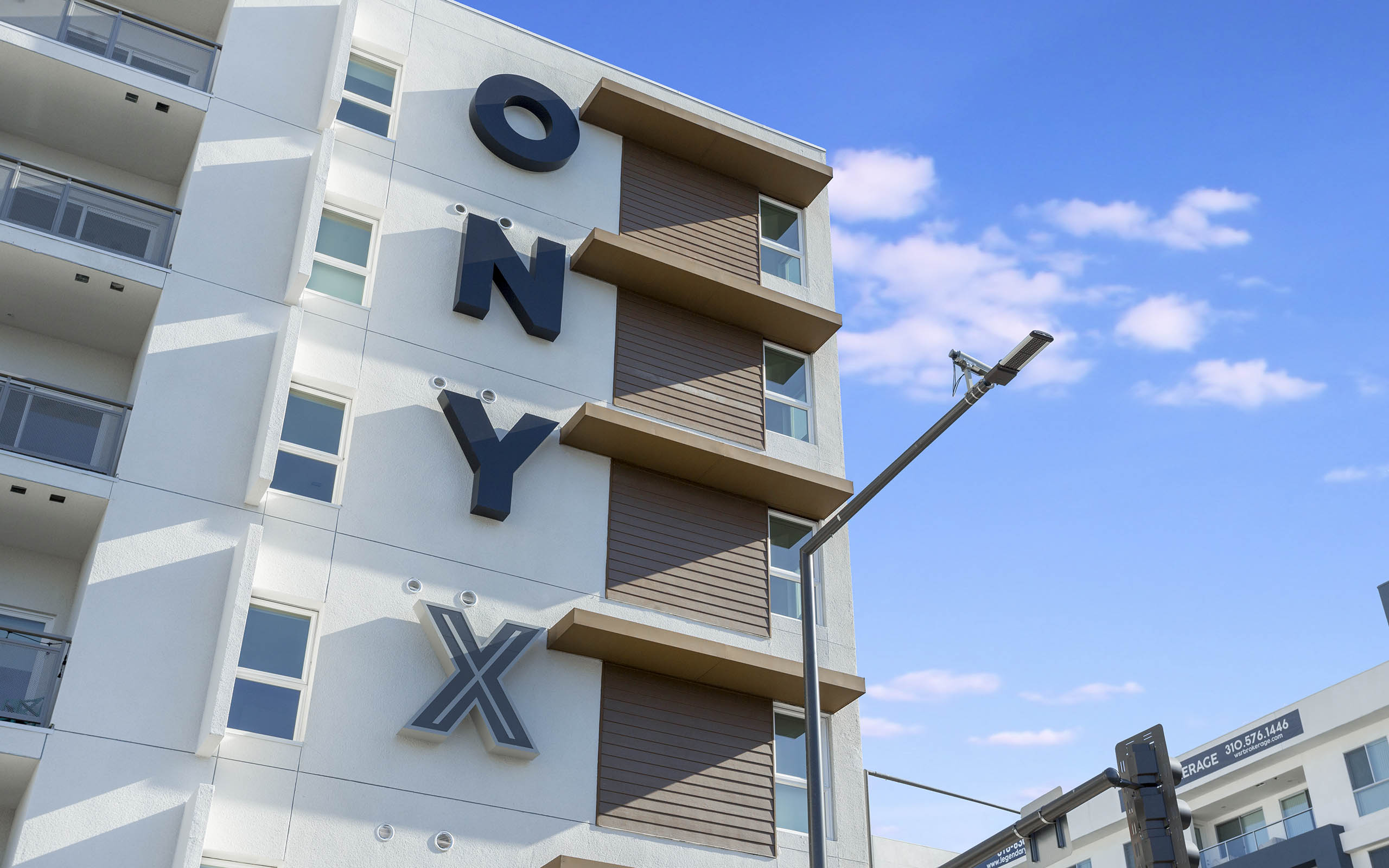 ONYX Glendale Apartments Image 70