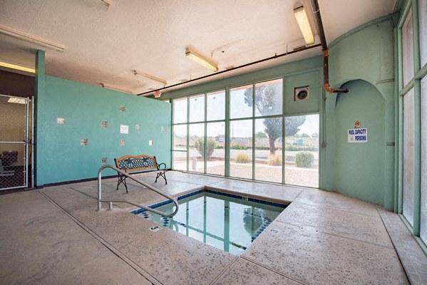 Desert Creek Apartments Image 4