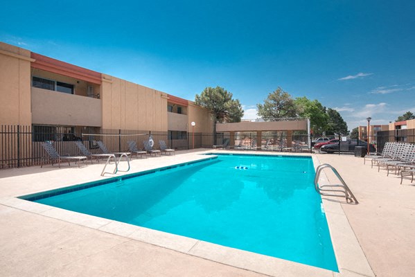 Desert Creek Apartments Image 2