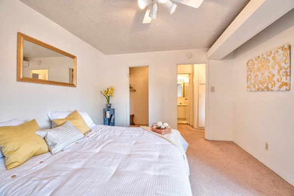 Desert Creek Apartments Image 15