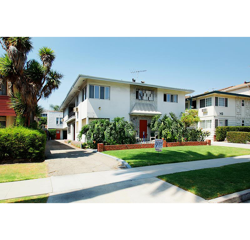 Lido Apartments - 141 N Hamilton Dr Image 2