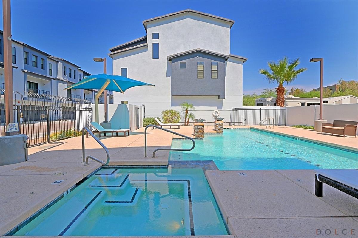 Dolce Villagio Townhomes Apartments for Rent in New