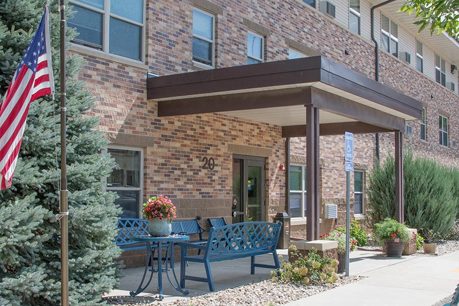 Lake Plaza Apartments 3