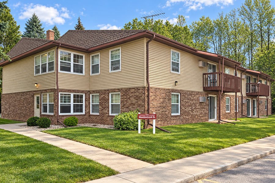 Meadowbrook Apartments