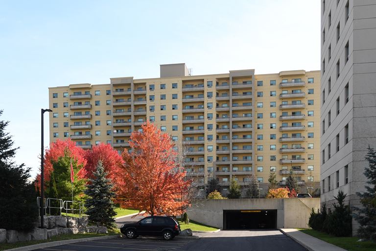Sugarcreek Village