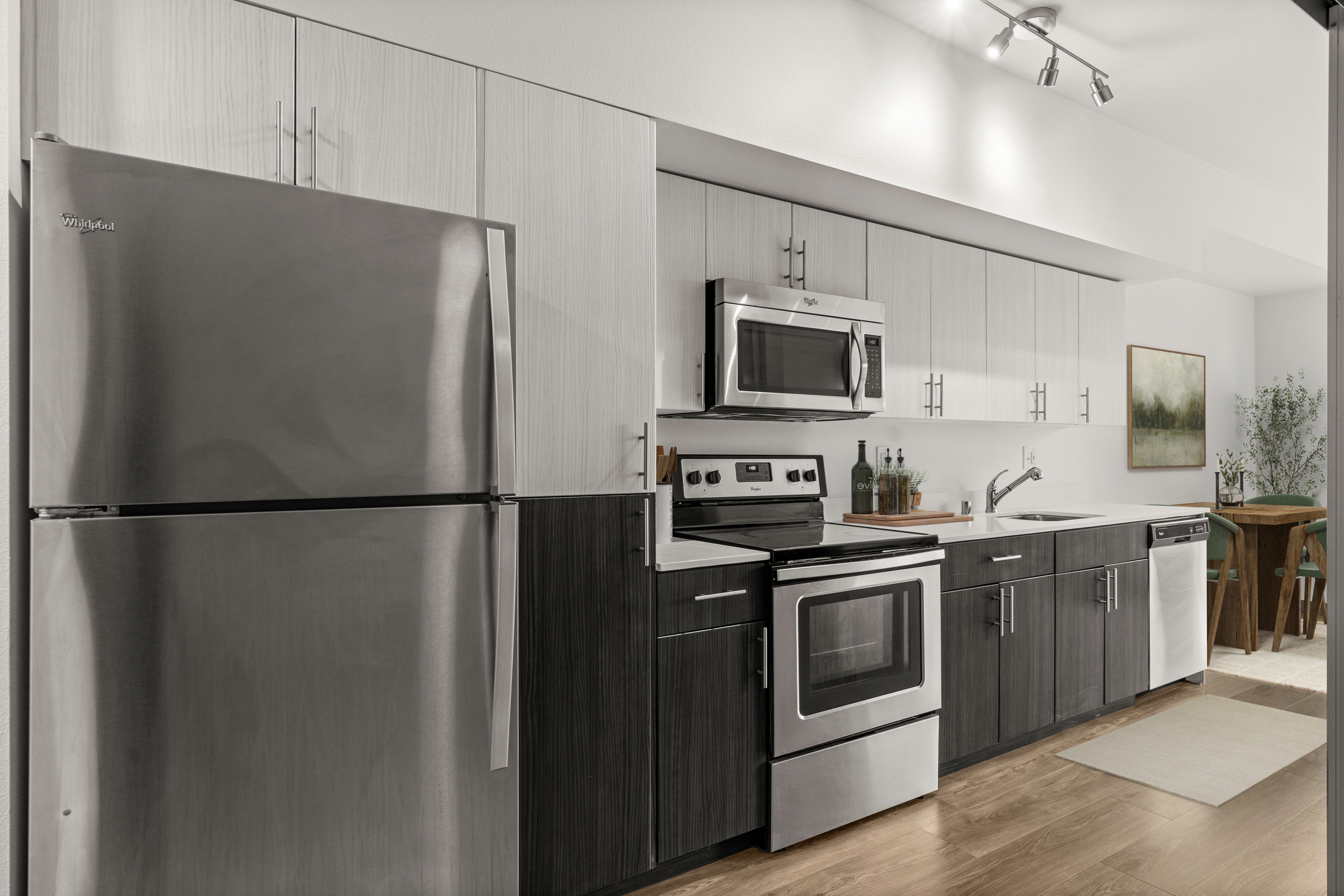 Icon Apartments — image 2