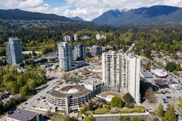 International Plaza (Residential) #979-0345