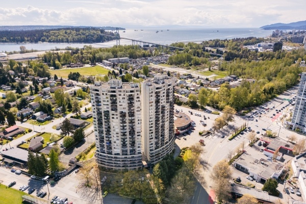 International Plaza (Residential) #979-0345