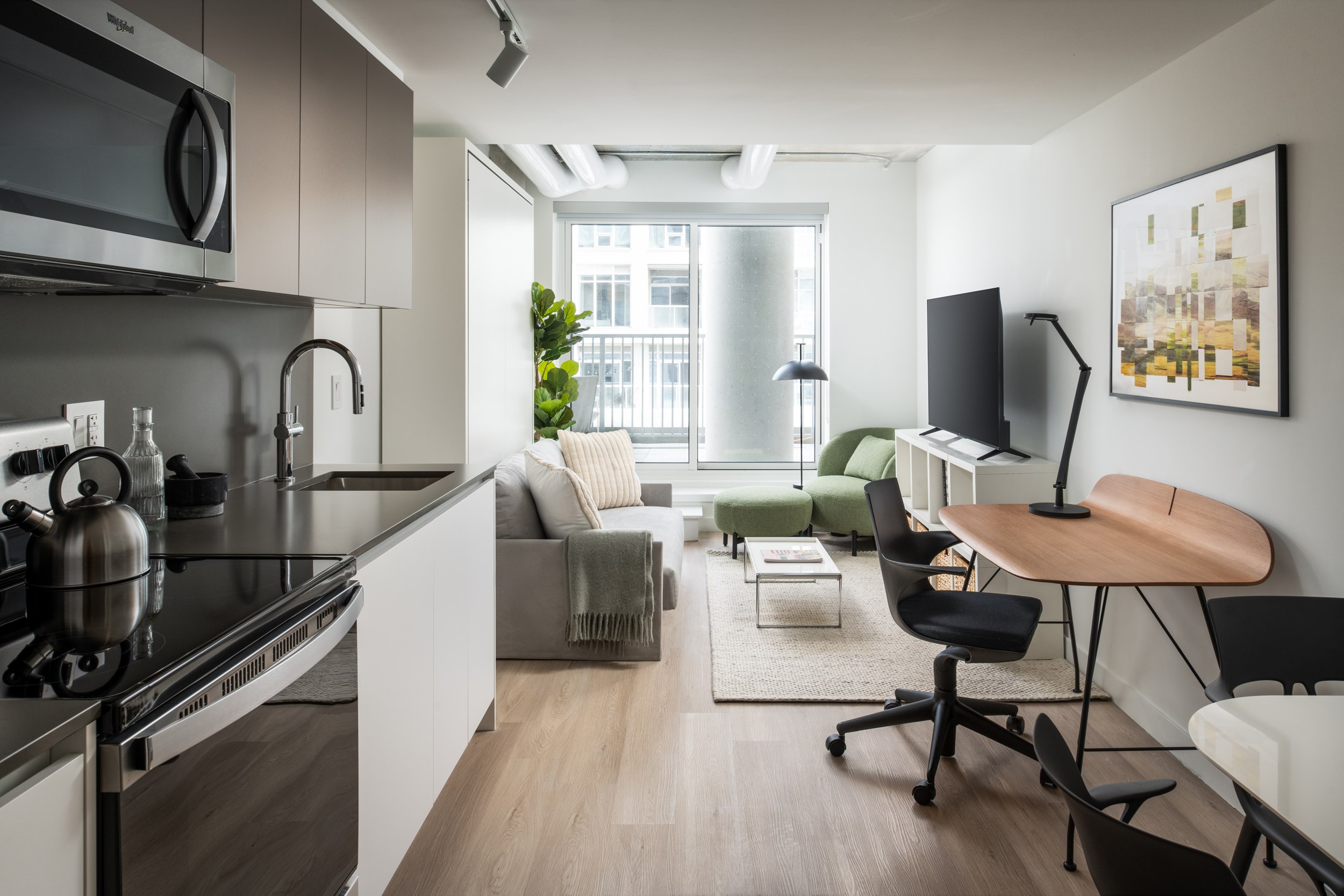 Mirvish Village Residential #748-0510
