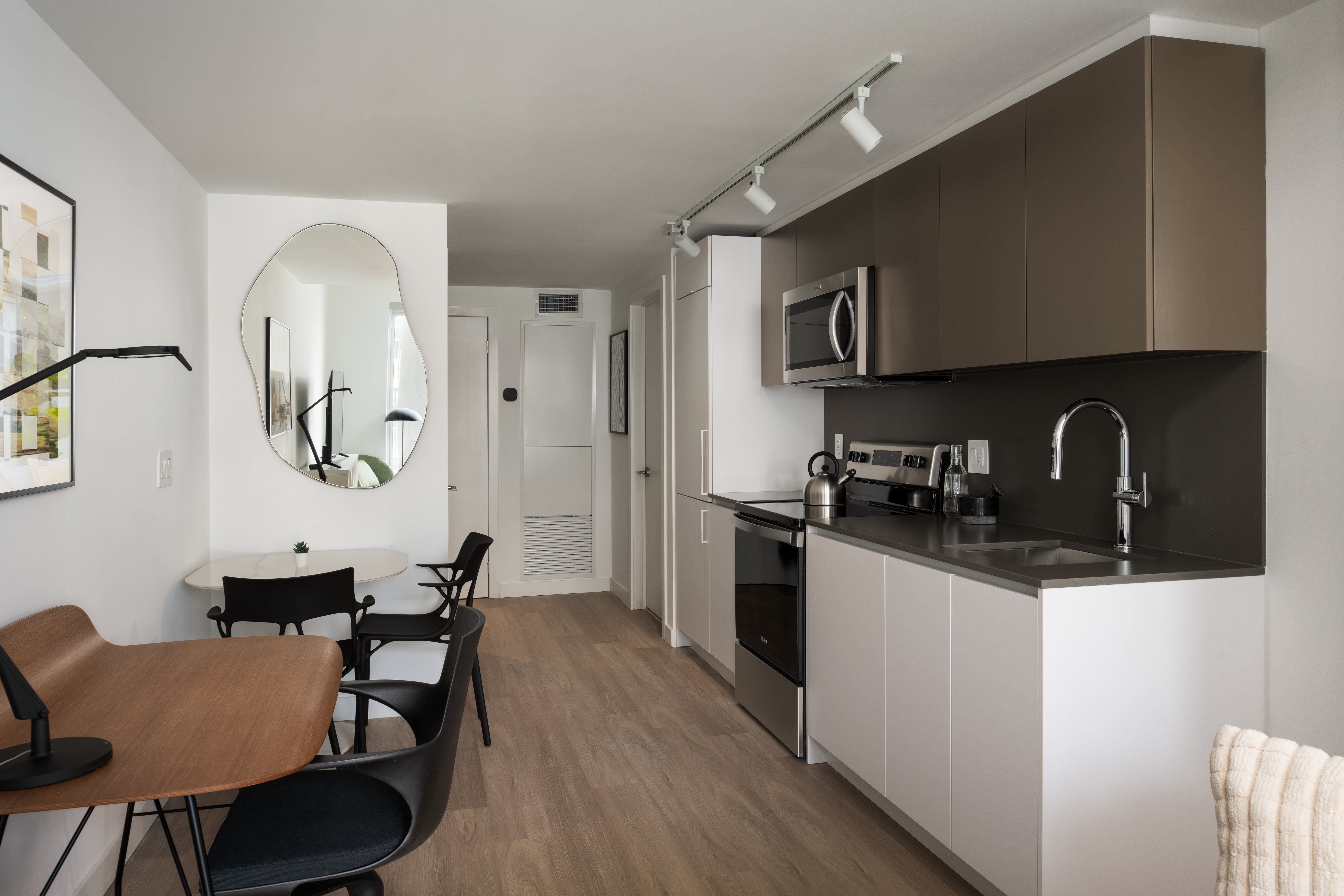 Mirvish Village Residential #748-0510