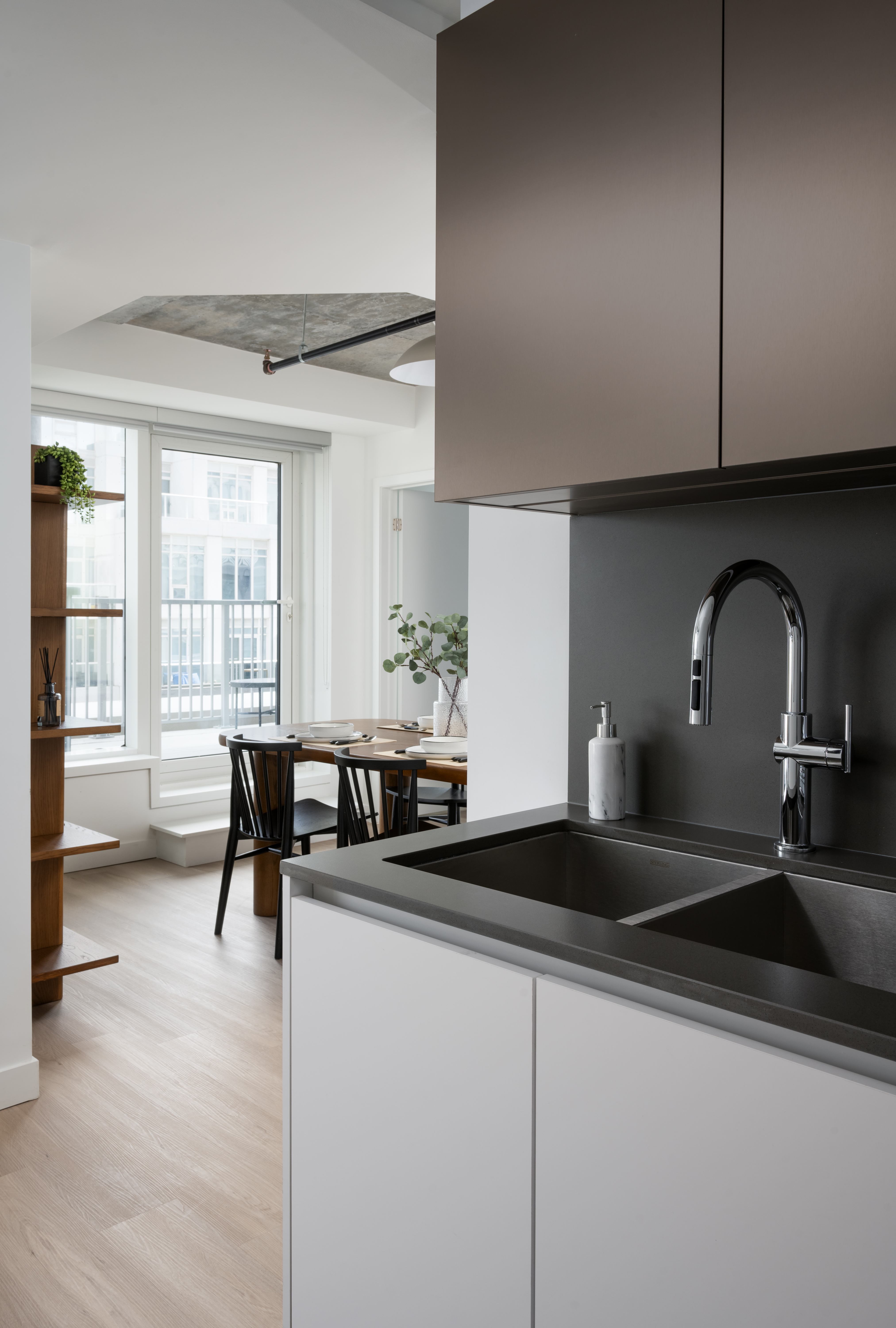 Mirvish Village Residential #748-0516