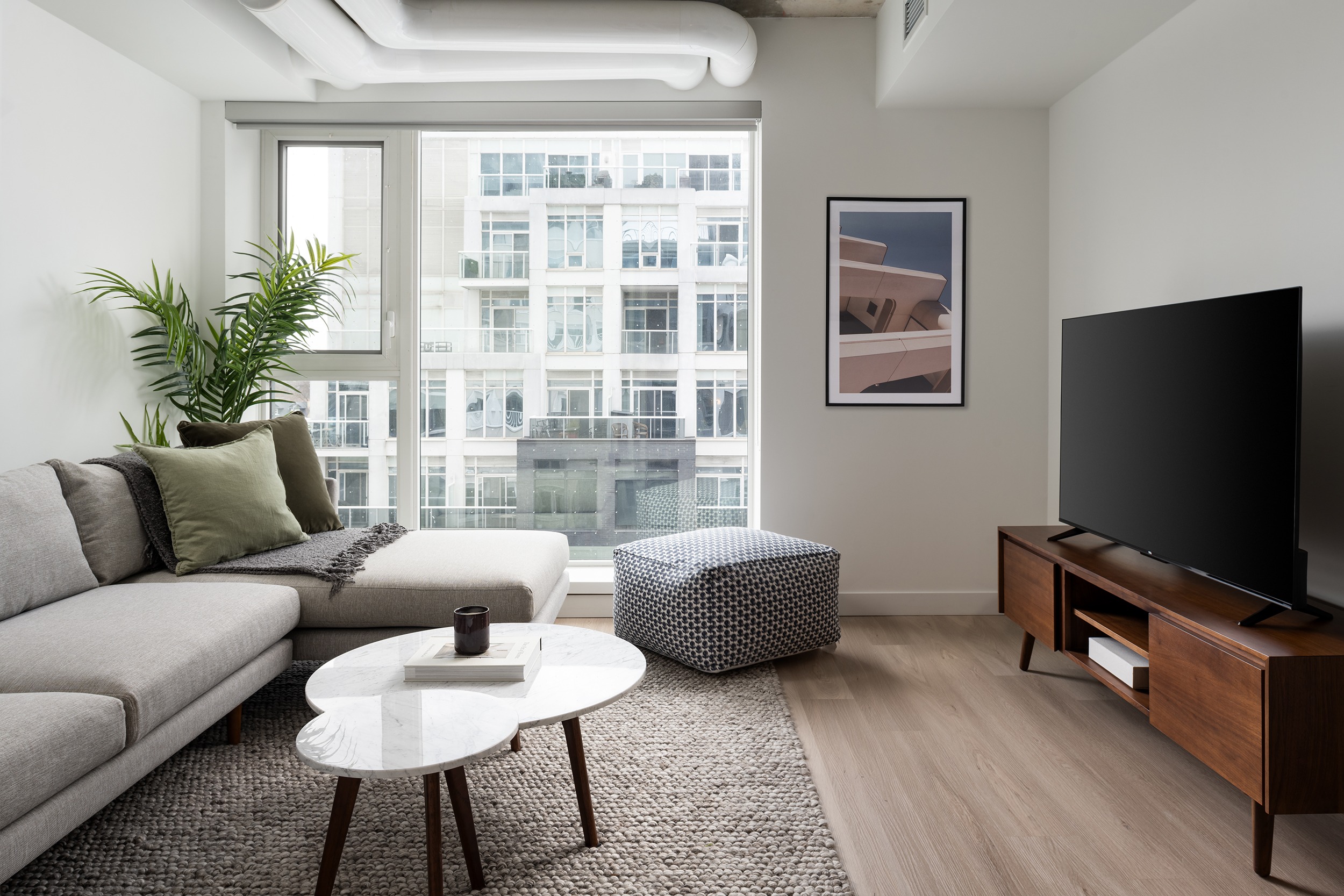 Mirvish Village Residential #589-0902