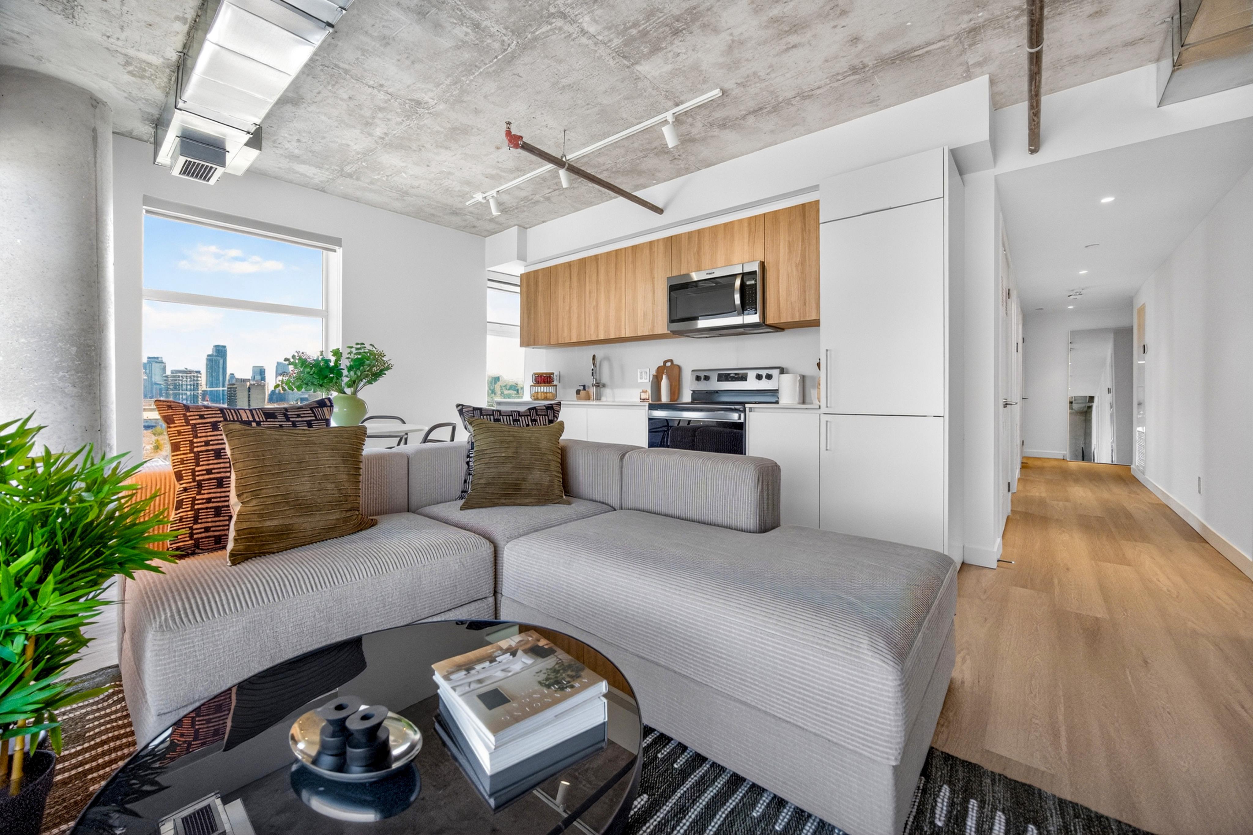 Mirvish Village Residential #760-2801