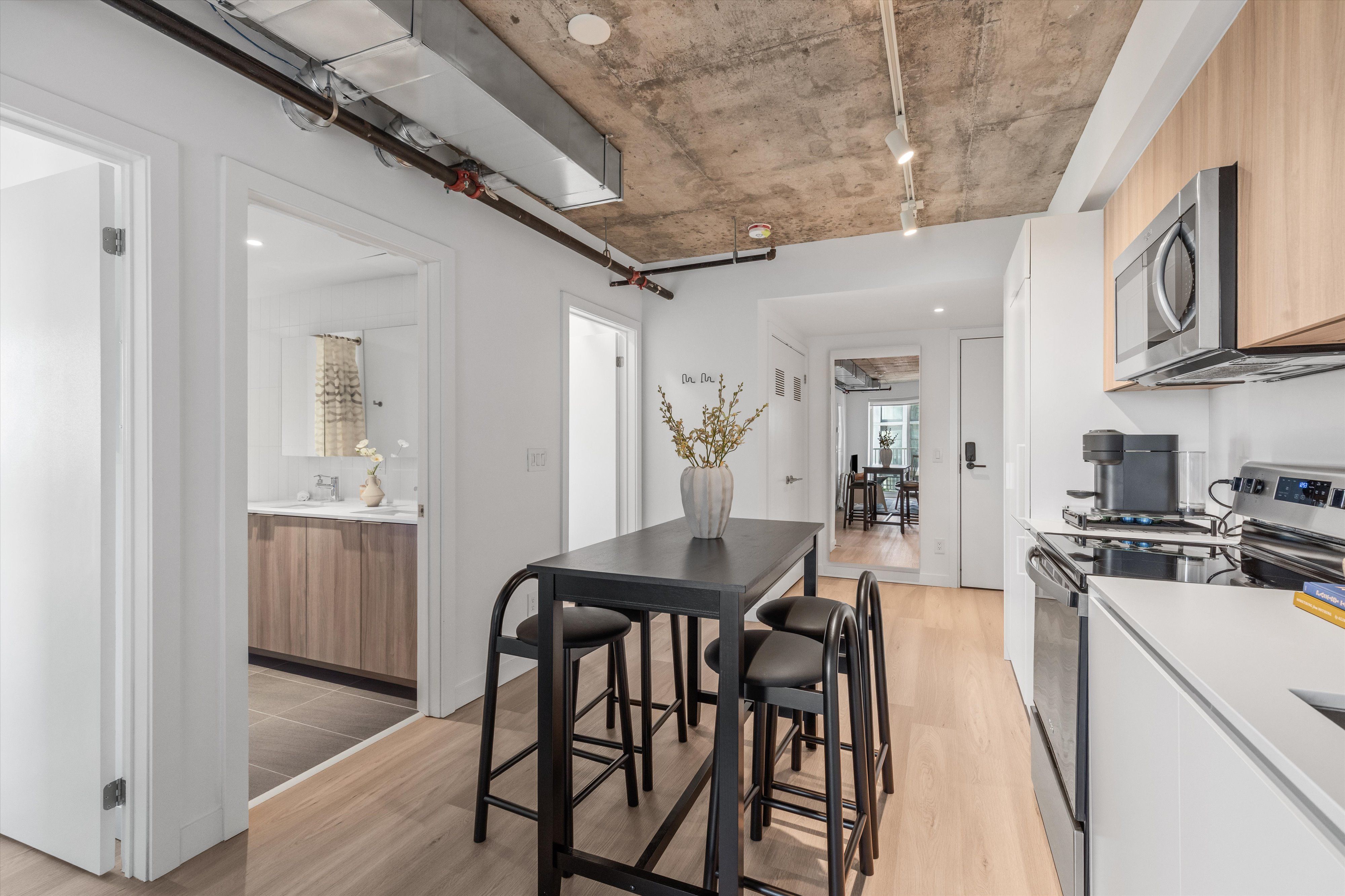 Mirvish Village Residential #748-0601
