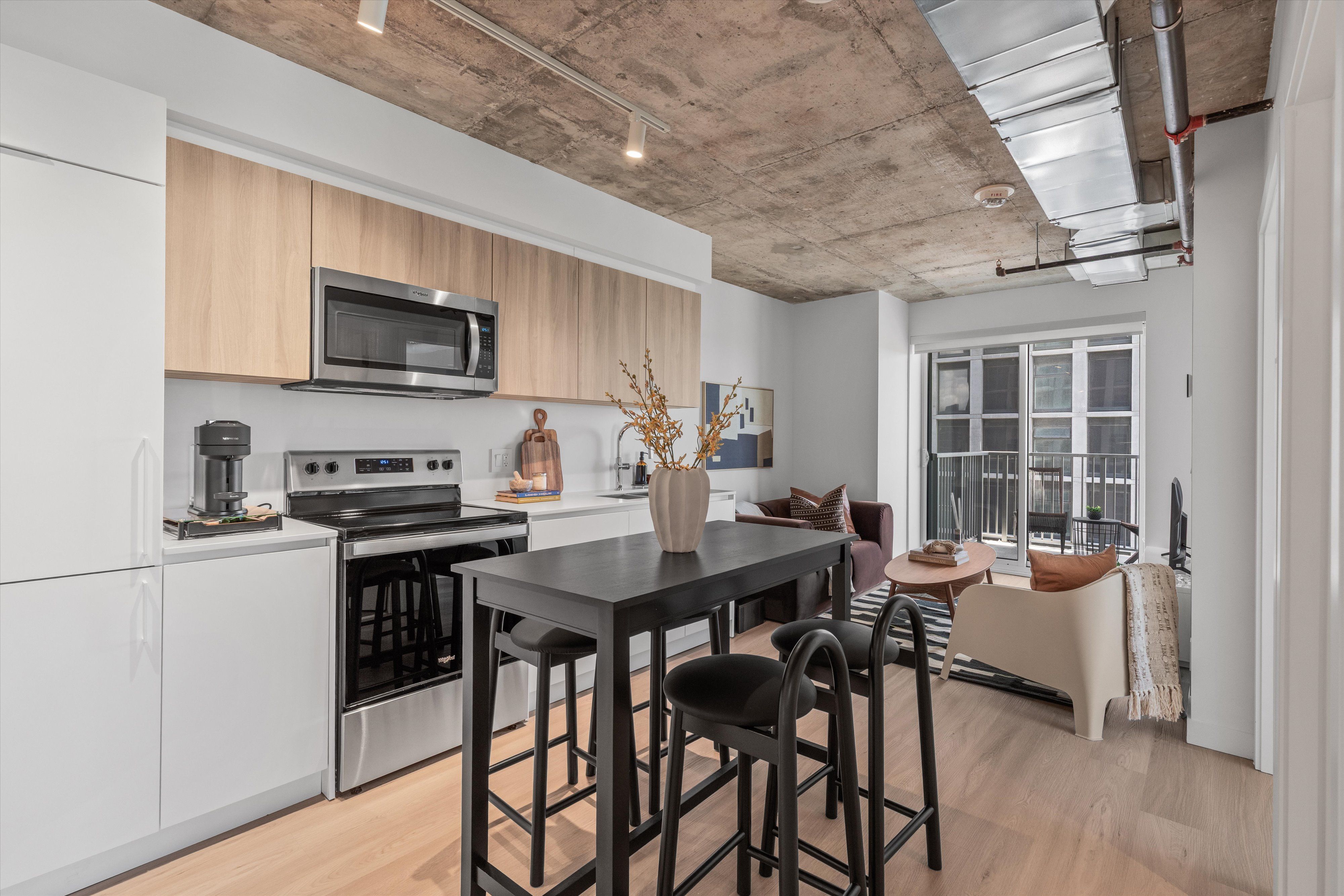 Mirvish Village Residential #748-1402