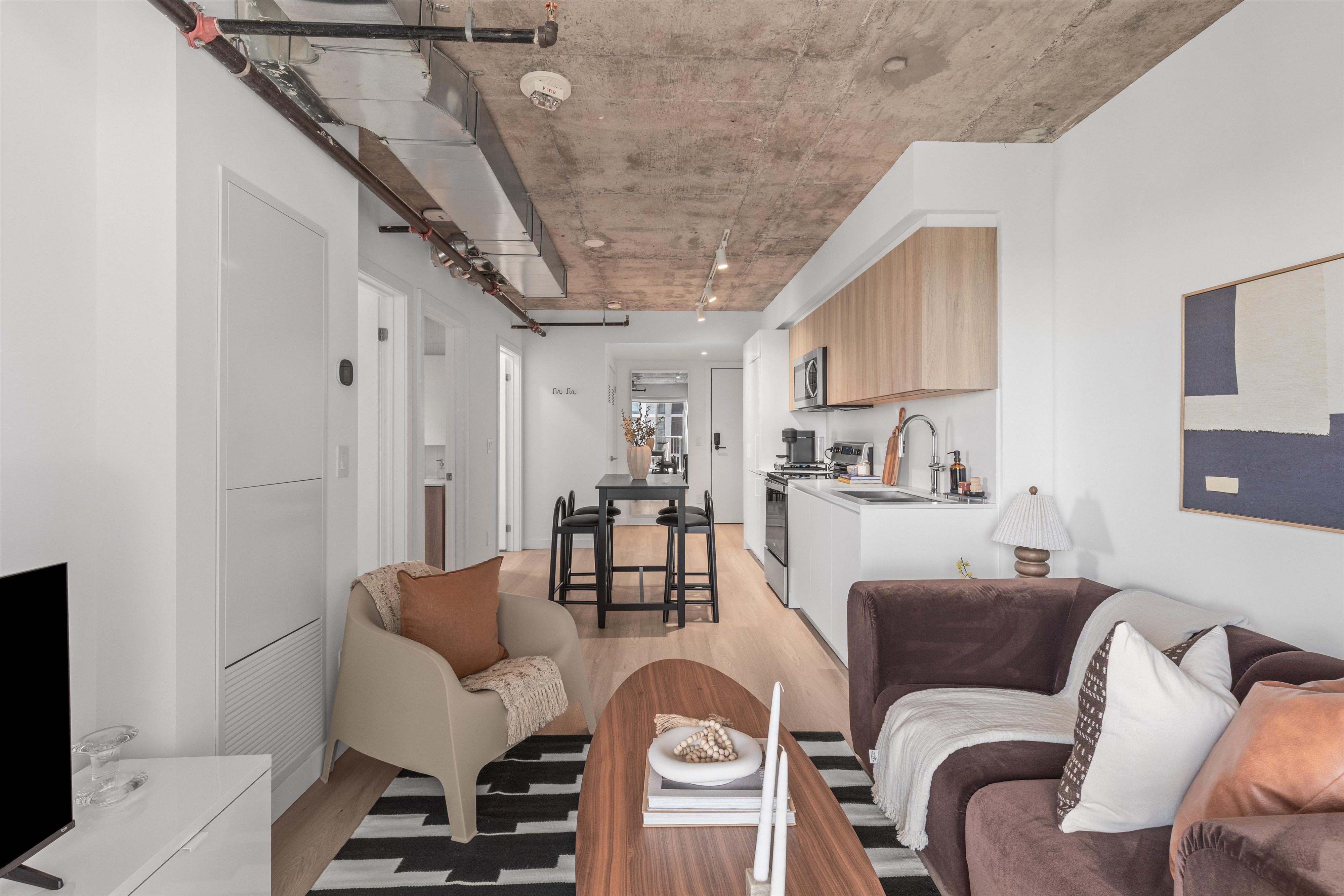 Mirvish Village Residential #748-1202