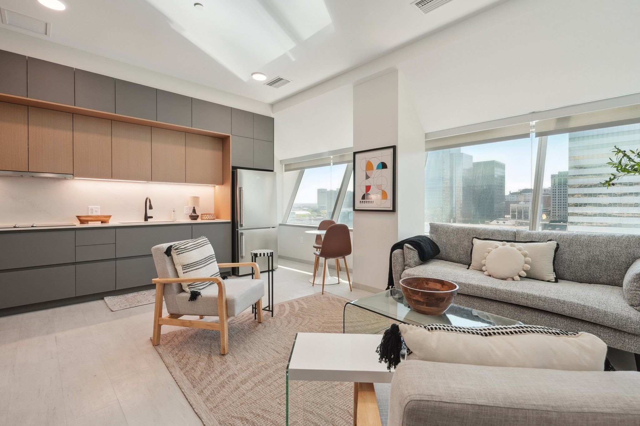 The Bell 45 Erieview Plaza, Cleveland, OH 44114 Cleveland - Leasing by Cross Street