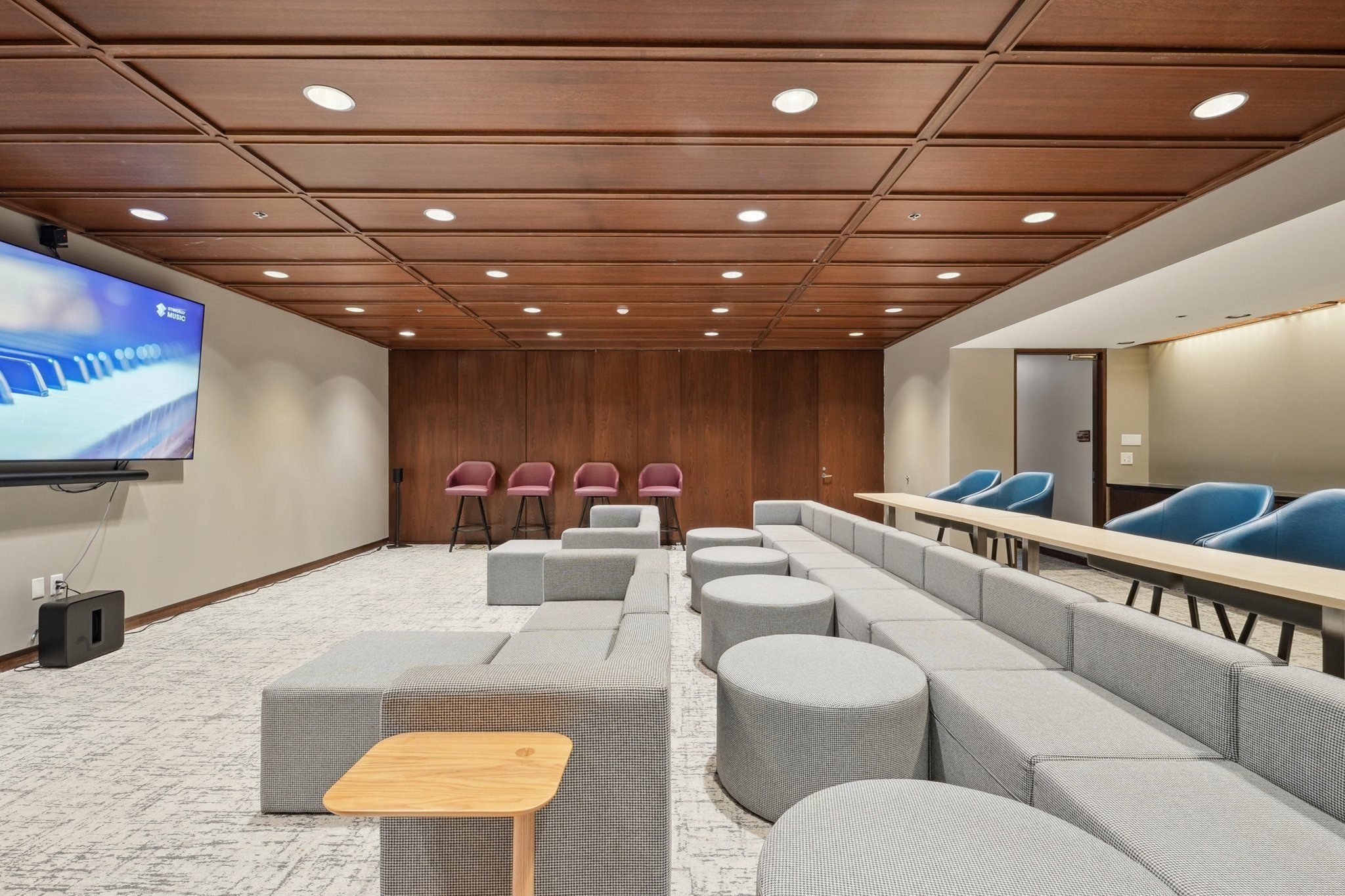 The Bell 45 Erieview Plaza, Cleveland, OH 44114 Cleveland - Leasing by Cross Street