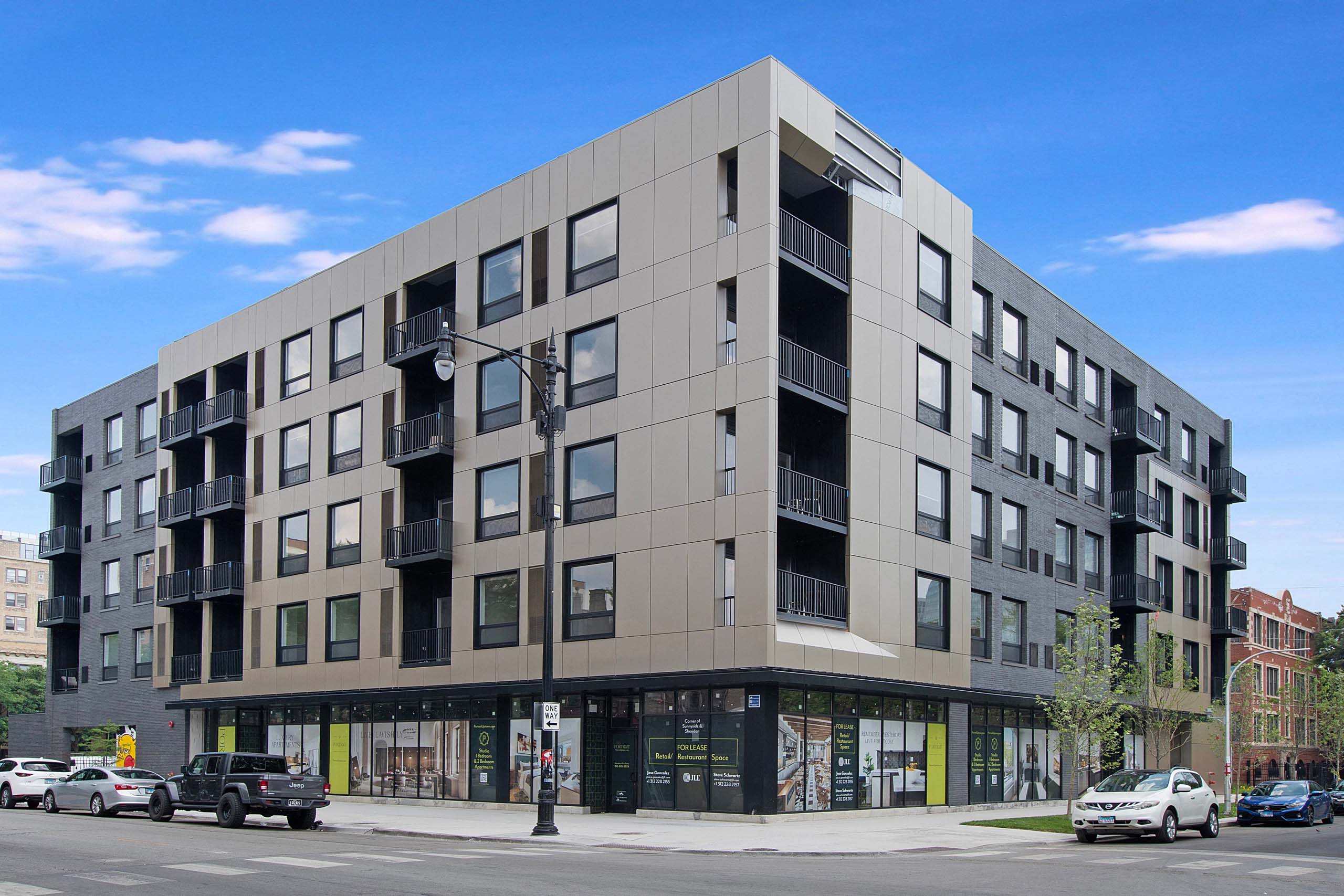 Portrait 948 W Sunnyside, Chicago, IL 60640 Uptown - Leasing by Cross Street