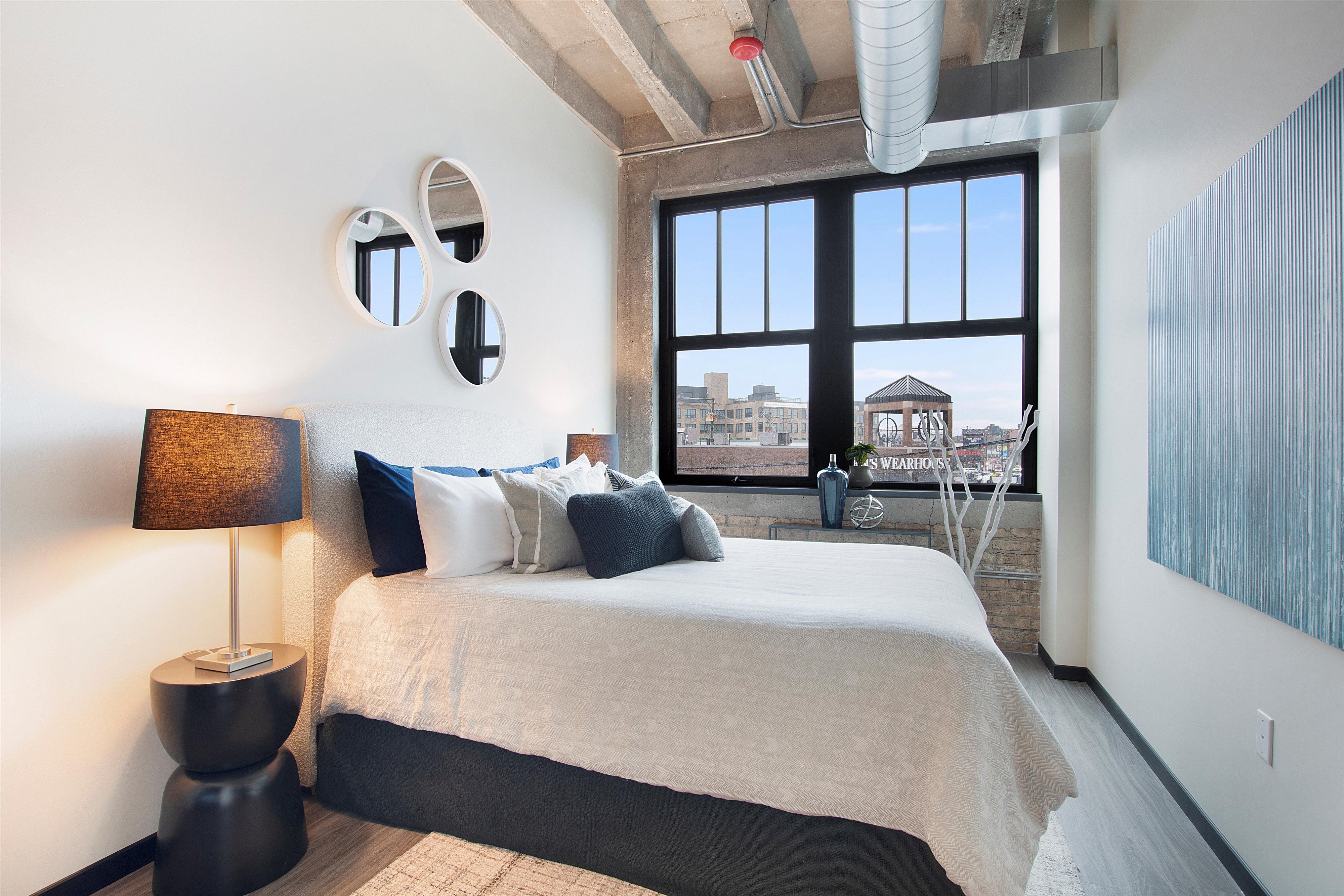 The Ludlow 2032 N Clybourn Ave, Chicago, IL 60614