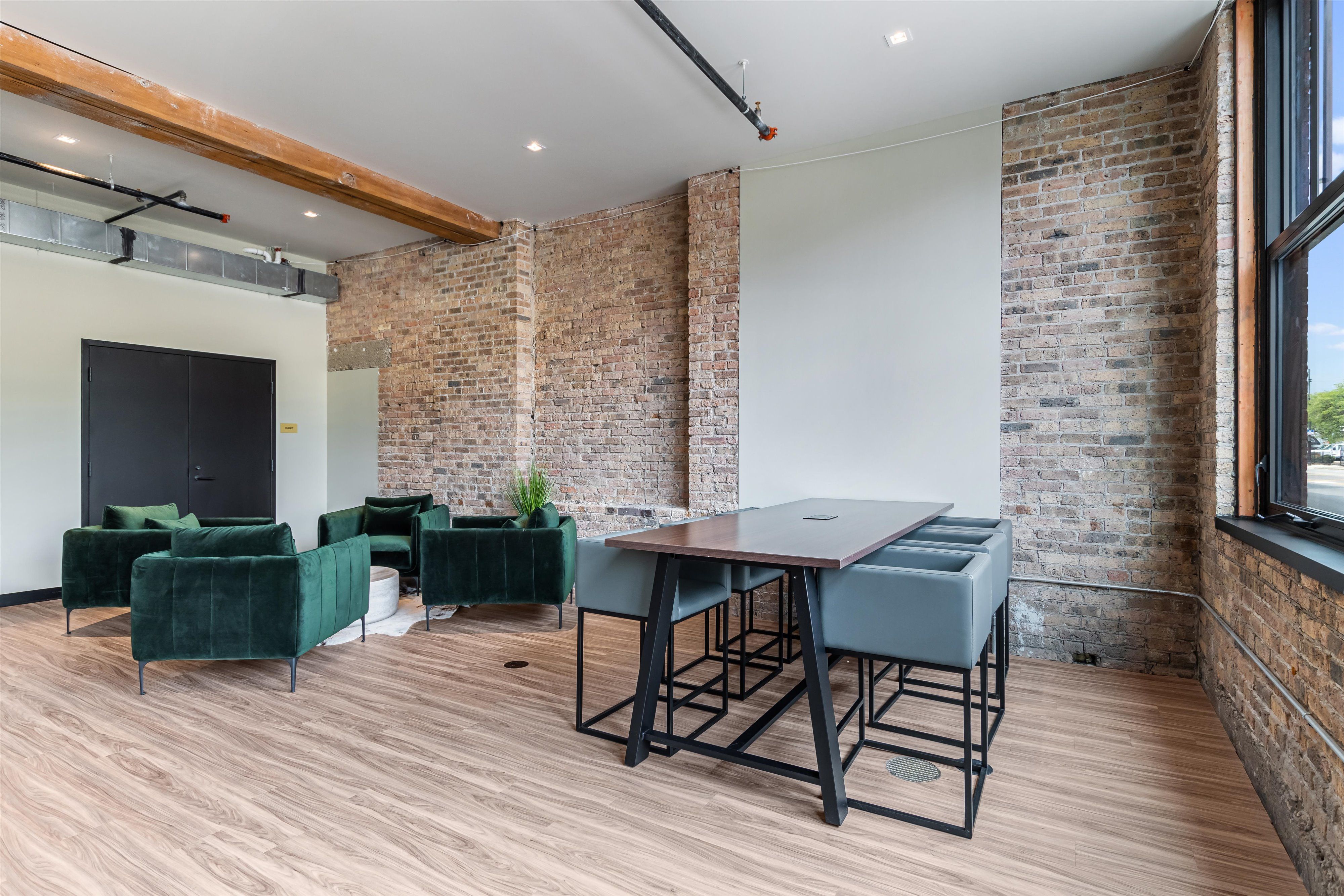 The Ludlow 2032 N Clybourn Ave, Chicago, IL 60614