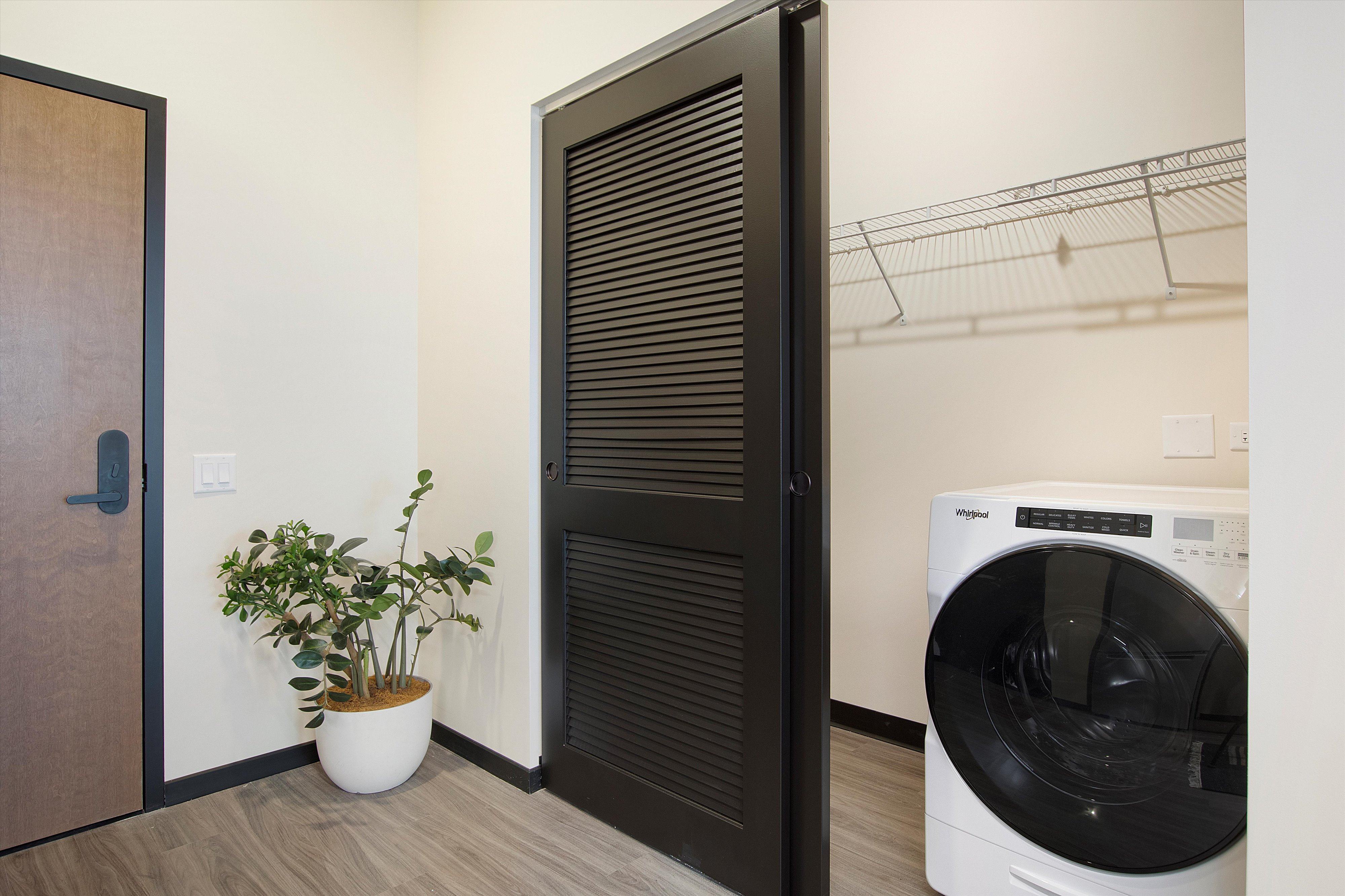 The Ludlow 2032 N Clybourn Ave, Chicago, IL 60614