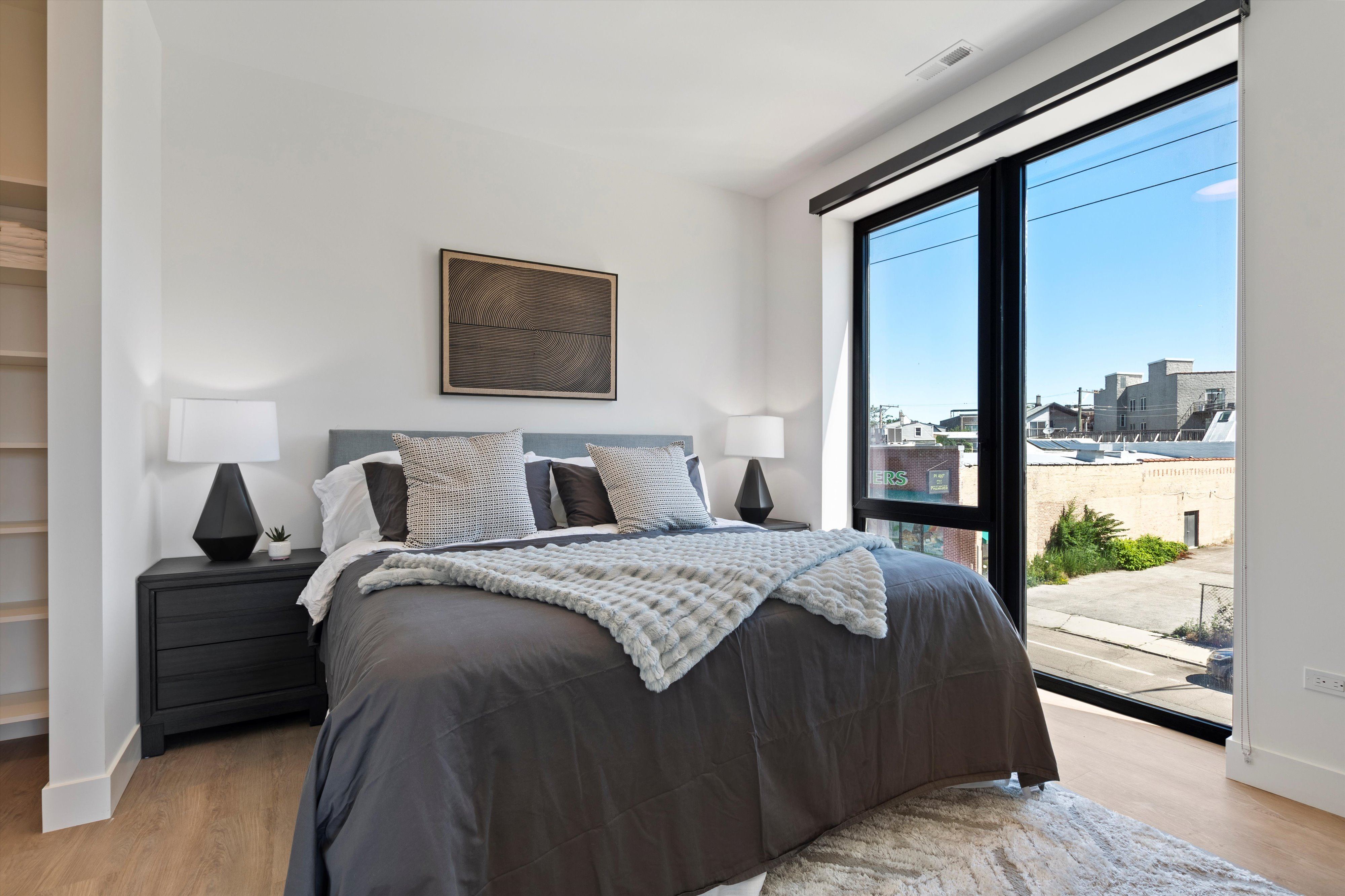 The Clybourn 3140 N Clybourn Ave, Chicago, IL 60618 Lake View - Leasing by Cross Street