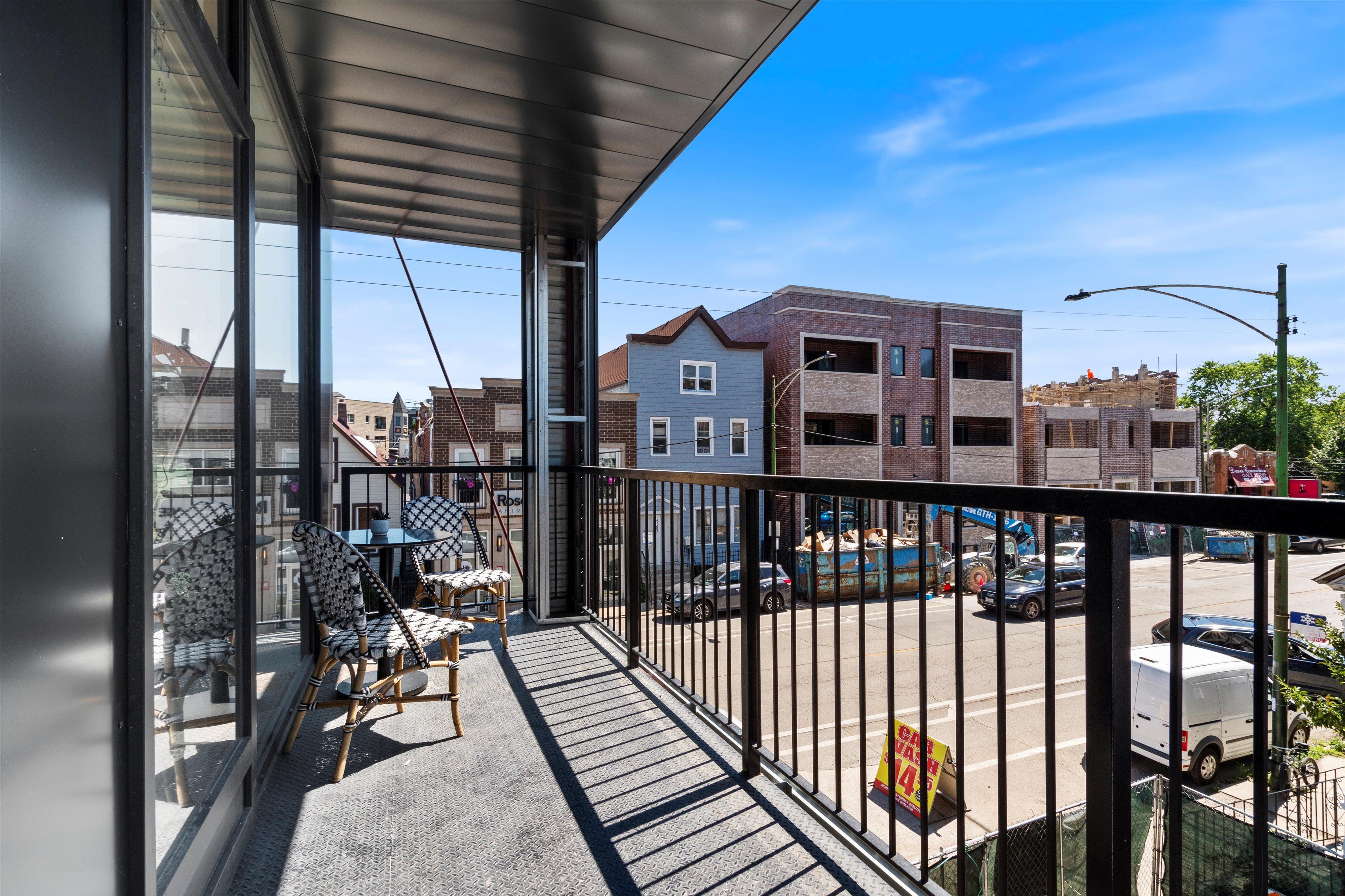 The Clybourn 3140 N Clybourn Ave, Chicago, IL 60618 Lake View - Leasing by Cross Street